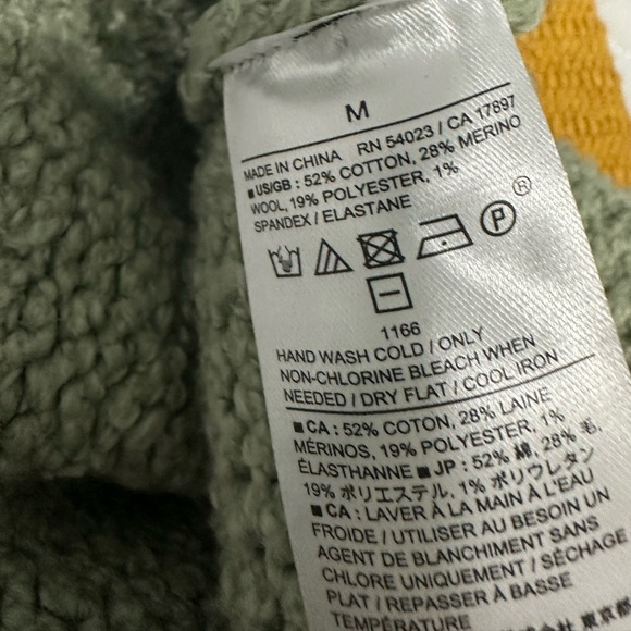 Banana Republic Sage Green Raglan Sweater - Picture 2 of 4